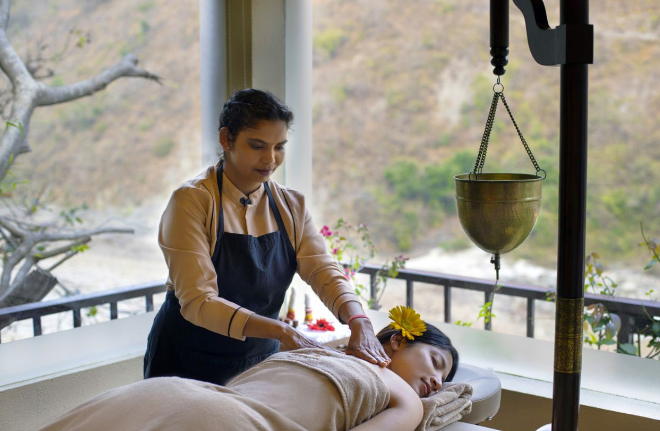 14 Days Yoga Retreat with Ayurveda Therapies in Rishikesh