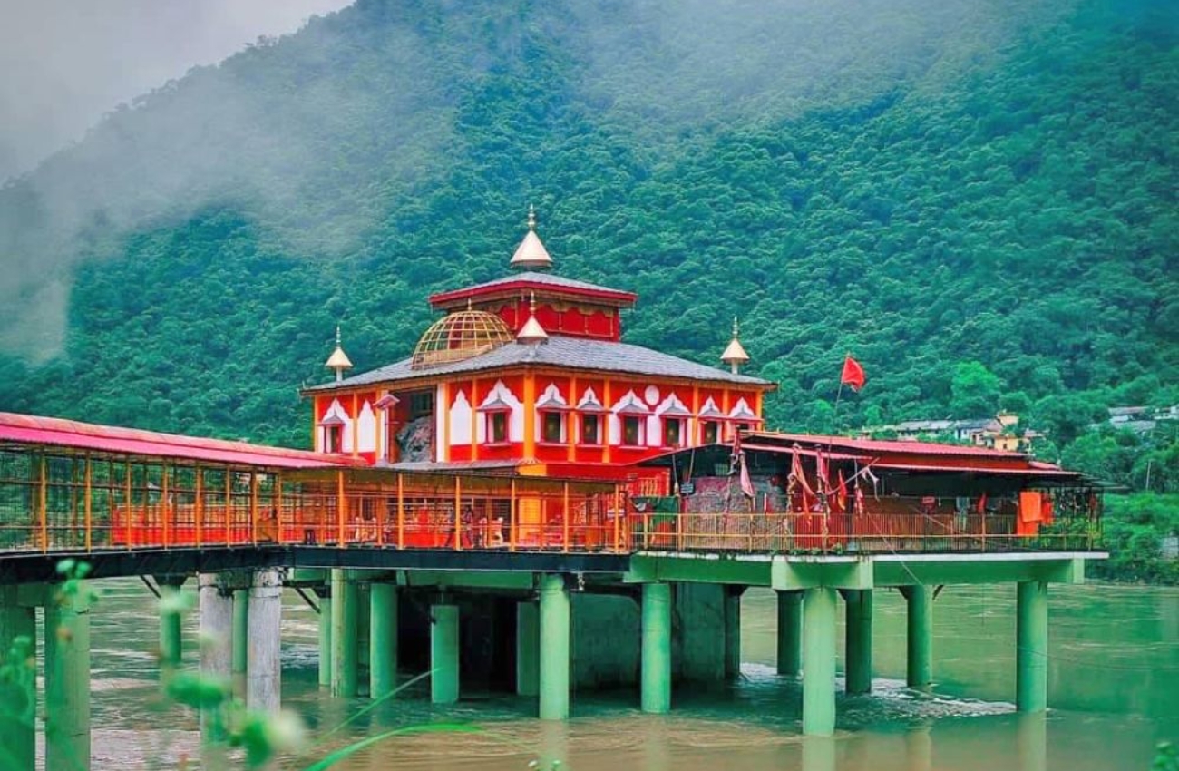 Dhari Devi Temple guardian goddess blessings in Uttarakhand Himalayas
