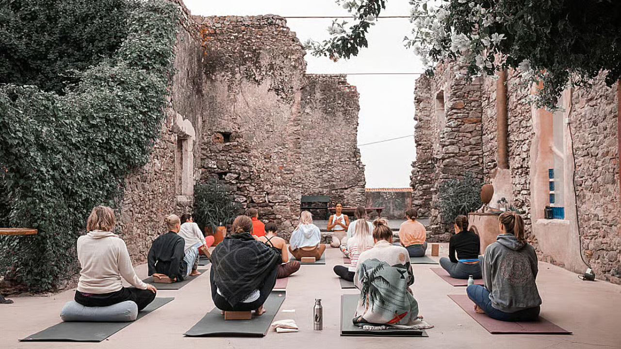 Detox yoga retreat emotional clarity mental preparation yoga TTC