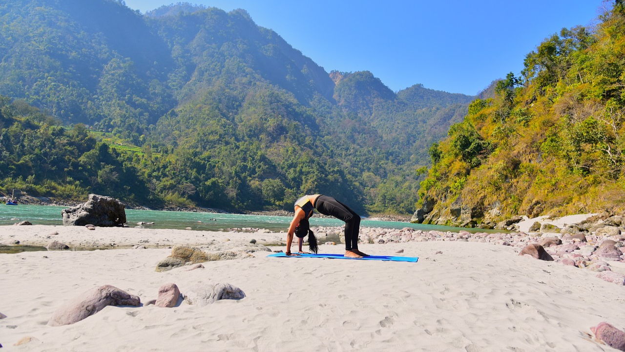 Solo travel to a yoga retreat safety tips for solo travelers going to yoga retreats in Rishikesh